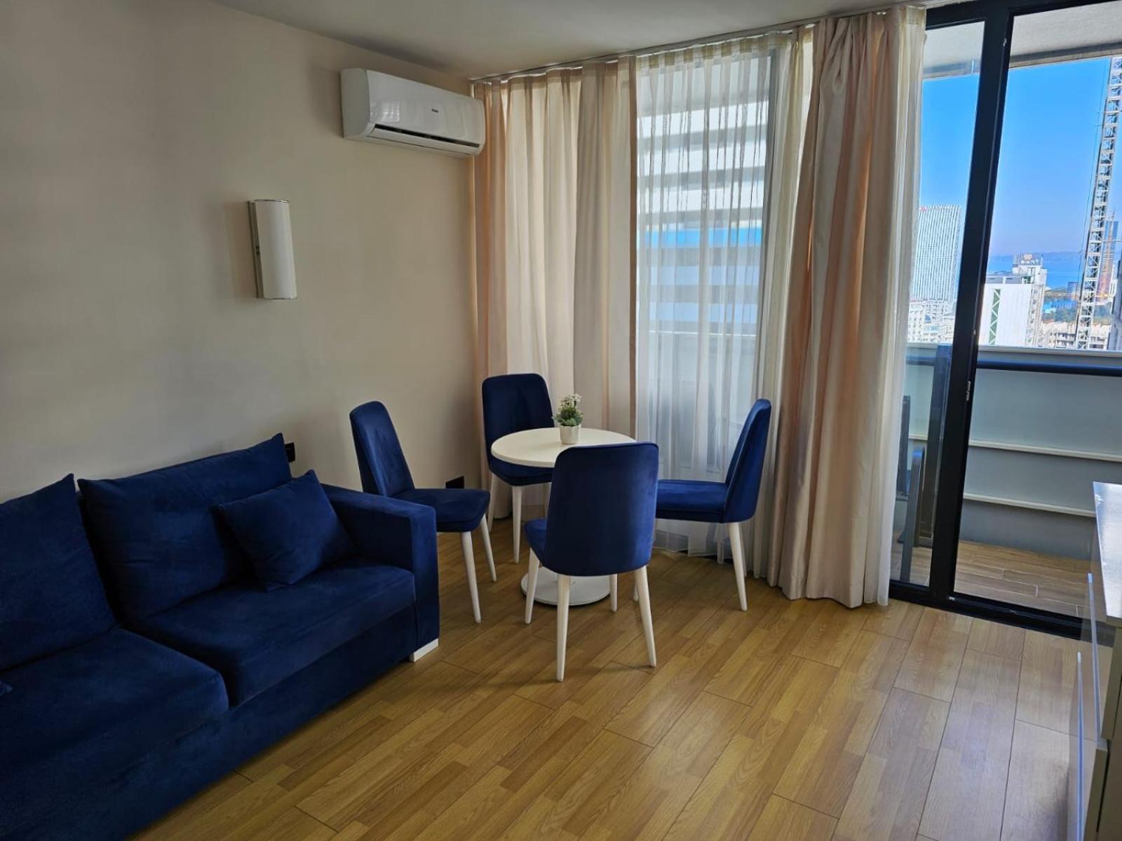 Orbi City Best Apartments Batumi Bagian luar foto