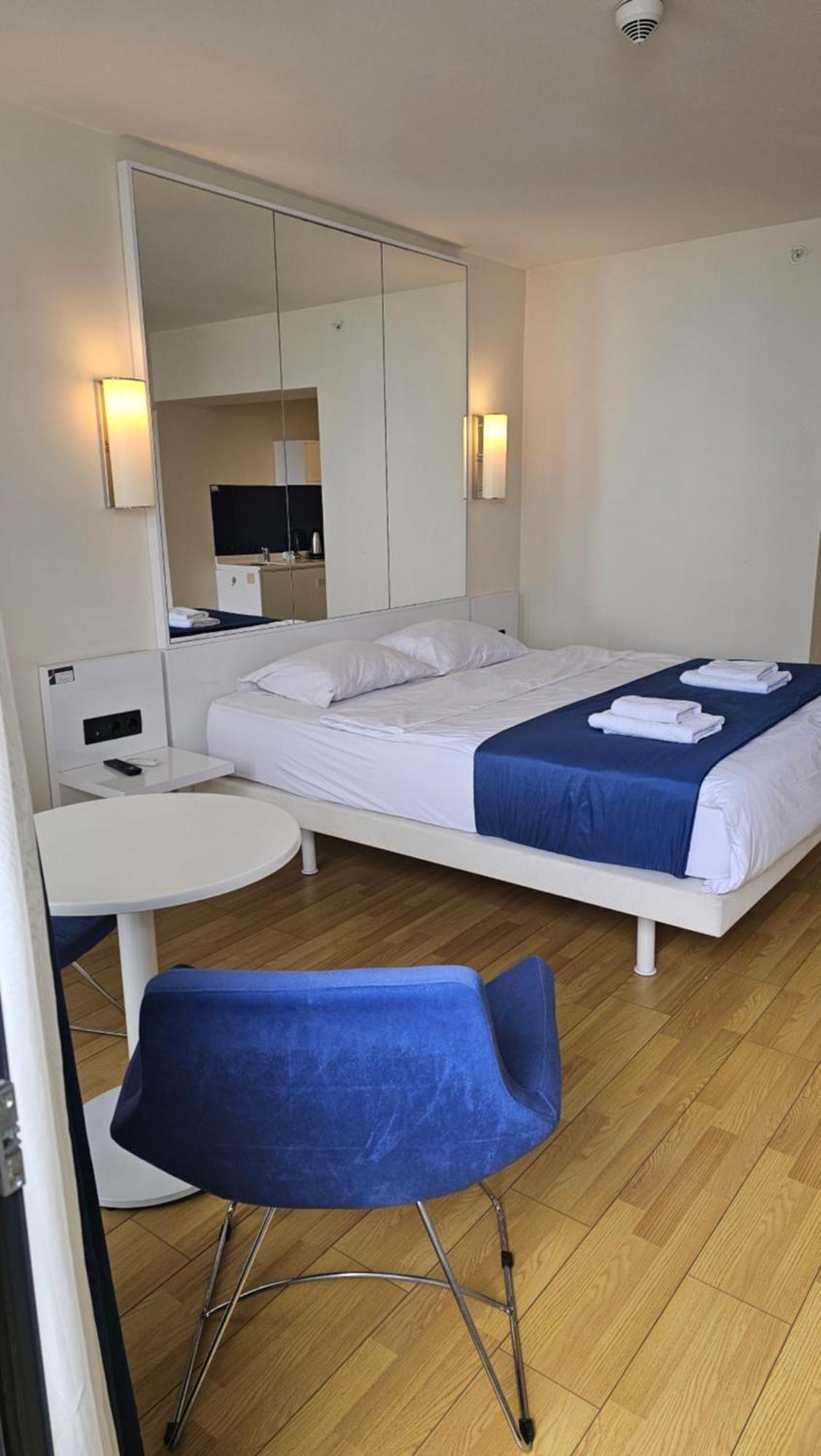 Orbi City Best Apartments Batumi Bagian luar foto