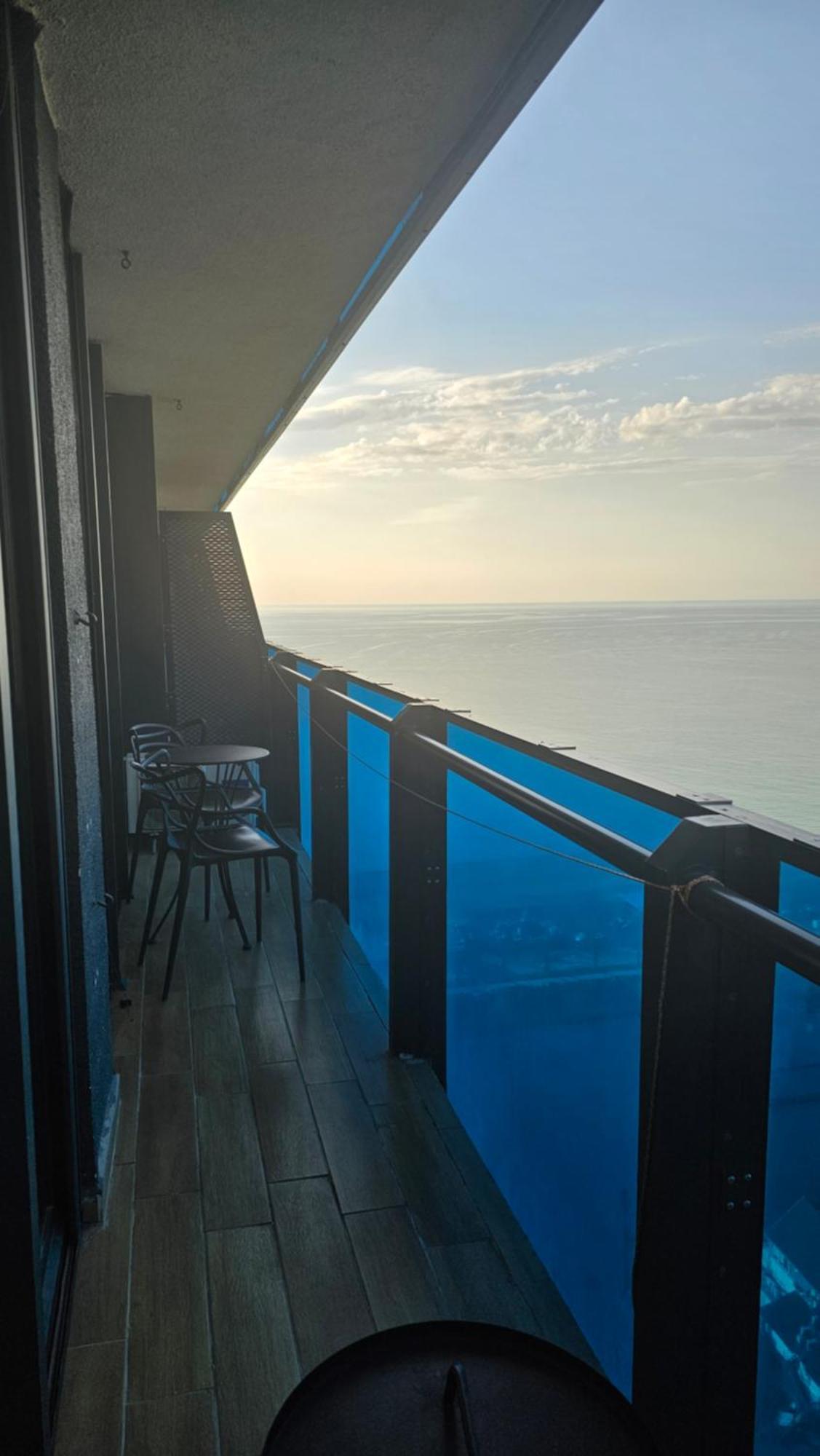 Orbi City Best Apartments Batumi Bagian luar foto