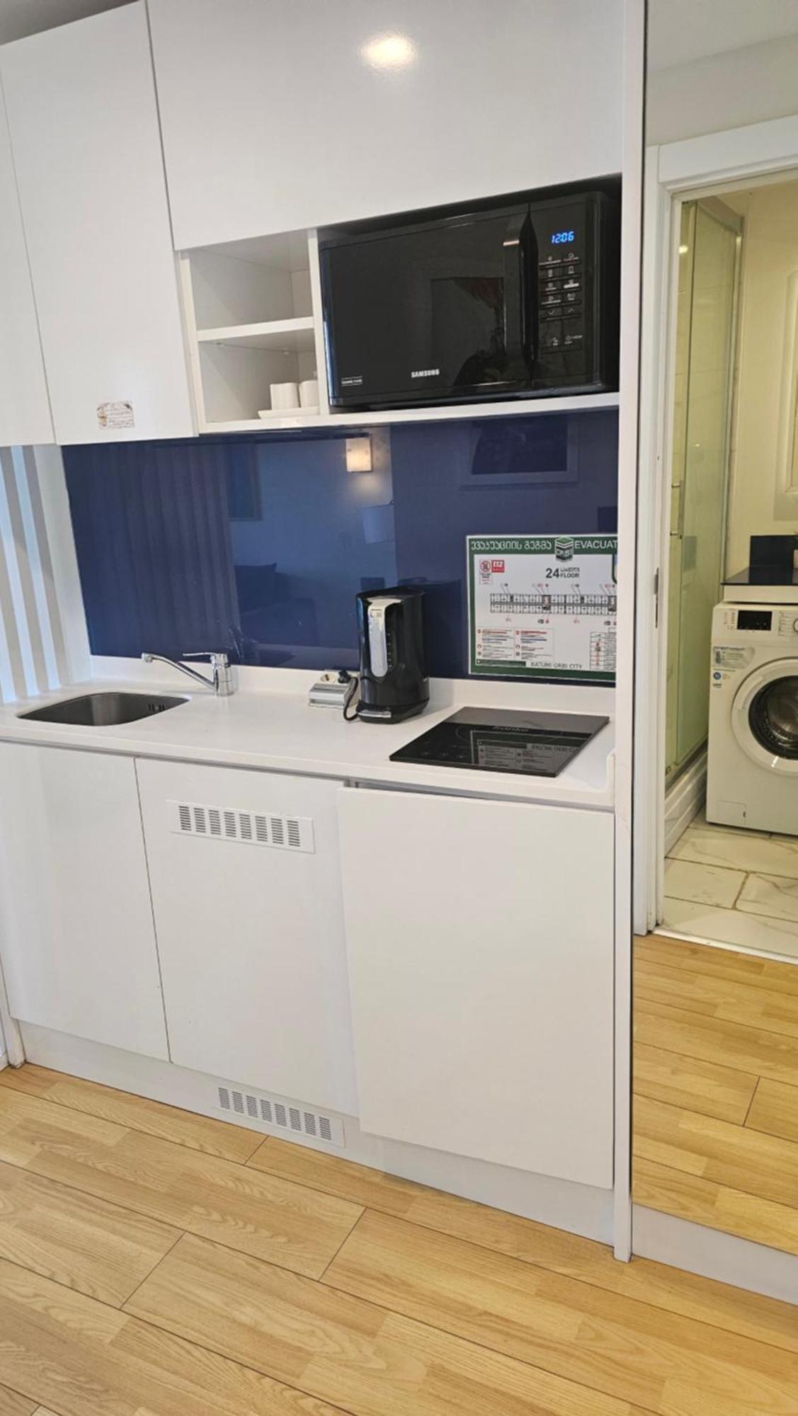 Orbi City Best Apartments Batumi Bagian luar foto